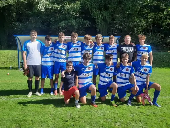 UKS Cieszyn zdominował weekend: młodzicy wygrali 12:2, juniorzy młodsi odwrócili losy meczu
