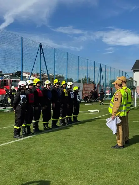 Zawody sportowo-pożarnicze OSP w Ustroniu: rywalizacja, integracja i partnerstwo z gminą Ustronie Morskie