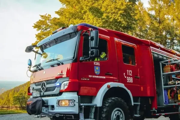 Ćwiczenia strażackie w Ustroniu: pożar magazynu Laserwood