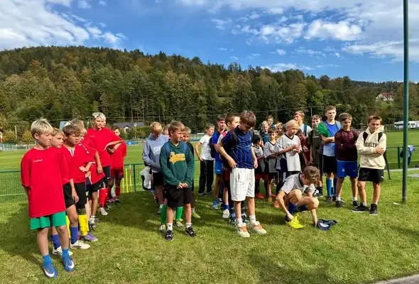 Mała szkoła, wielkie serca – wiślańscy uczniowie walczyli w Gminnych Zawodach w Piłce Nożnej