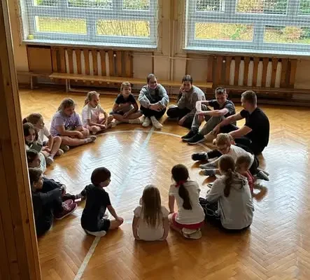 Dzień Edukacji Narodowej w SP2 w Wiśle – święto nauczycieli i uczniów