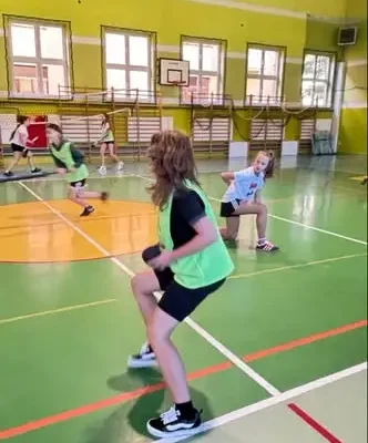 Jugger w SP2 Brenna: uczniowie poznali zasady gry i spróbowali sił na boisku