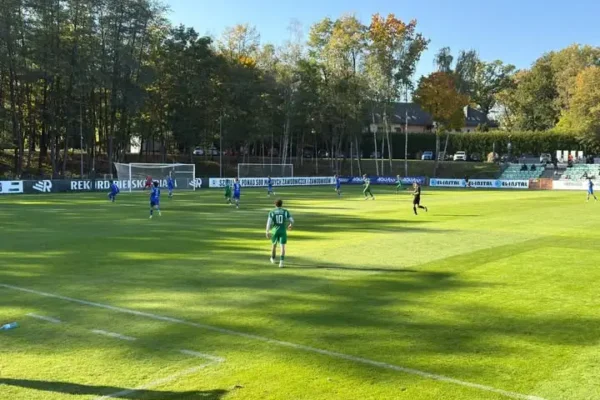Beskid Skoczów bez punktów w Bielsku-Białej. Lider był lepszy