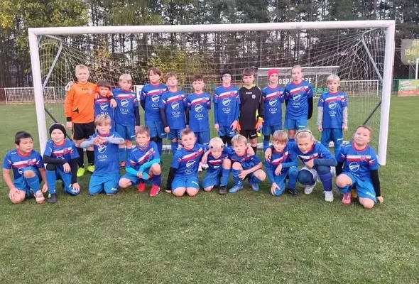 UKS Cieszyn: młodziki ograły lidera, juniorzy młodsi ulegli Beskidowi