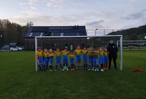 Młodzicy WSS Wisła walczyli z Tempem Puńców i LSK 99 Pruchna – relacja z rozgrywek