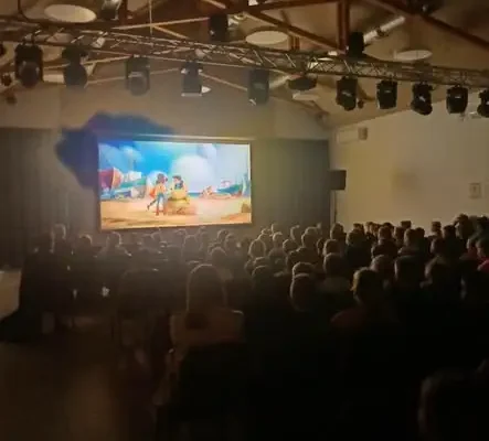 Młodzi widzowie odkrywali kino w Stodole w Zamarskach