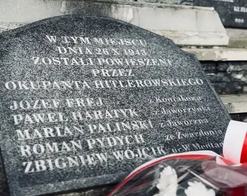 Istebna: 83. rocznica egzekucji na Targowisku – pamięć o ofiarach