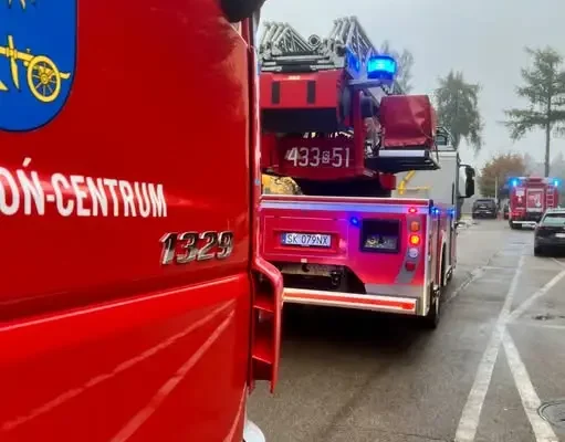 Poranny alarm OSP Ustroń Centrum – wyjazd do monitoringu pożarowego przy ul. Szpitalnej